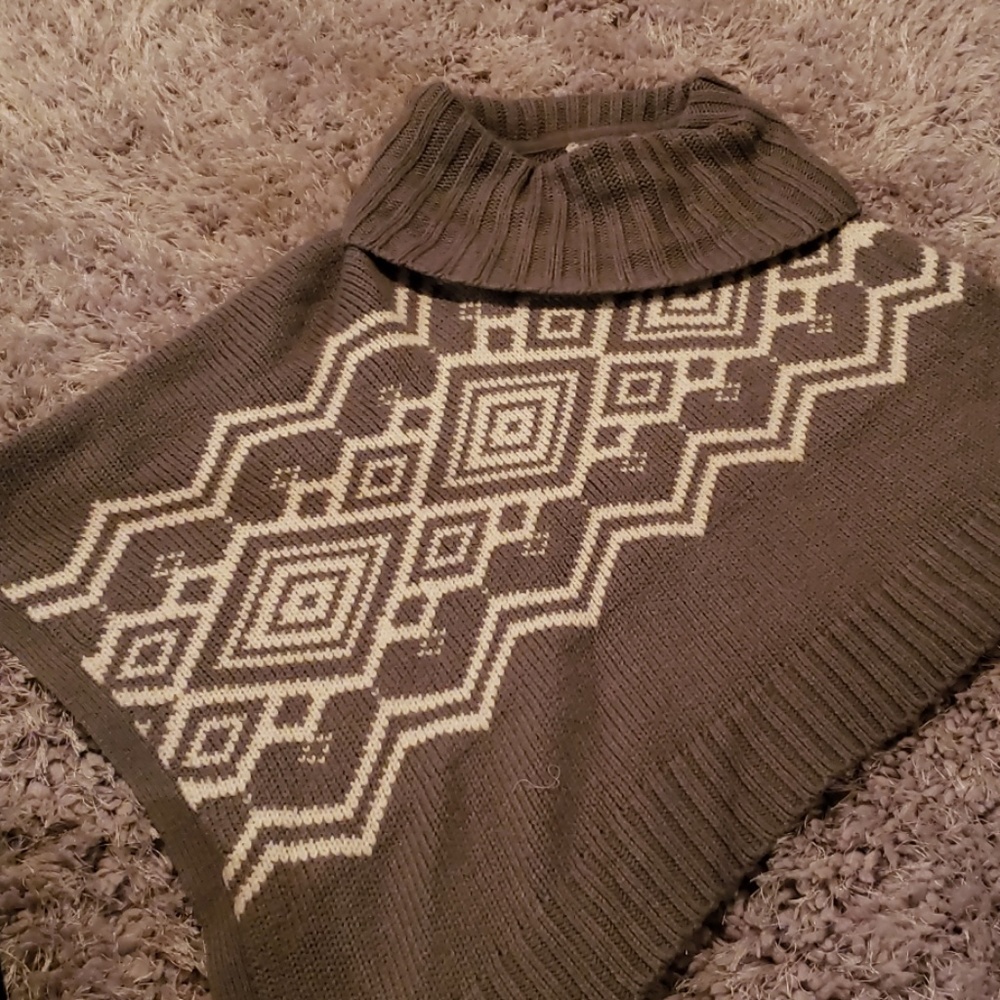 Asymmetrical poncho